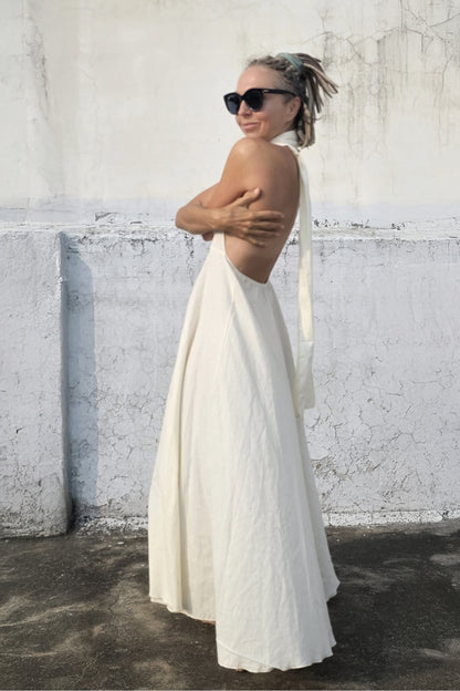 Letnia sukienka maxi z dekoltem halter